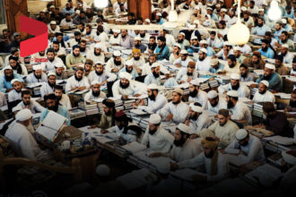 طالبان برای جذب 50 هزار طلبه در مدارس جهادی امتحان سراسری در افغانستان برگزار کرد